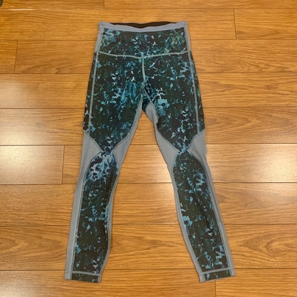 Lululemon Running In The City Teal Pattern Mesh Tight Leggings - Picture 13 of 16